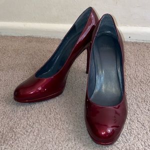Stuart Weitzman Platswoon Metallic Red size 7.5